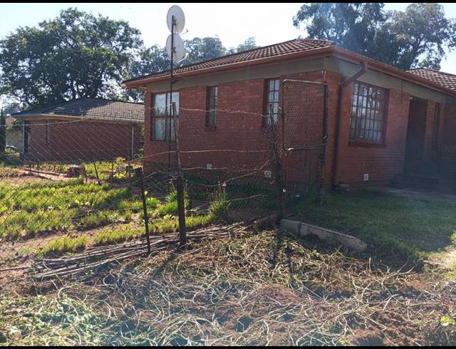 5 BEDROOM HOUSE FOR SALE IN ORLANDO EAST